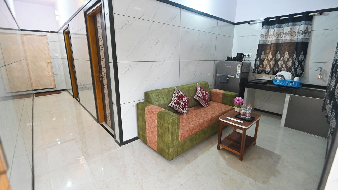 Photo of Bedroom in Murudeshwara