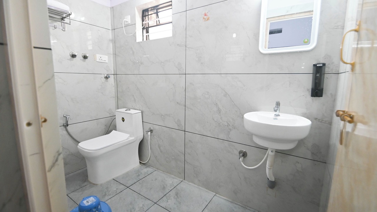 Photo of Bathroom in Murudeshwara