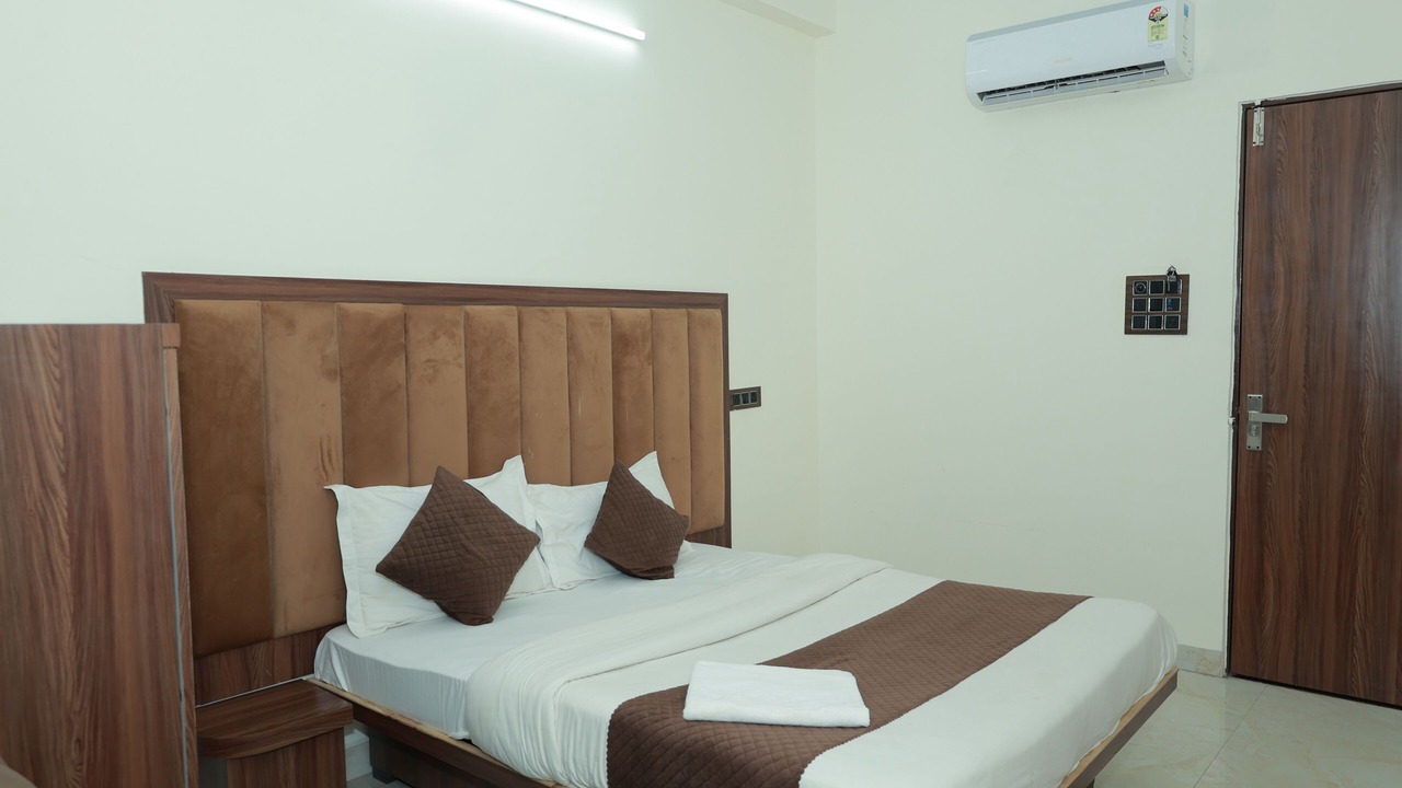 Photo of Bedroom in Bhopal