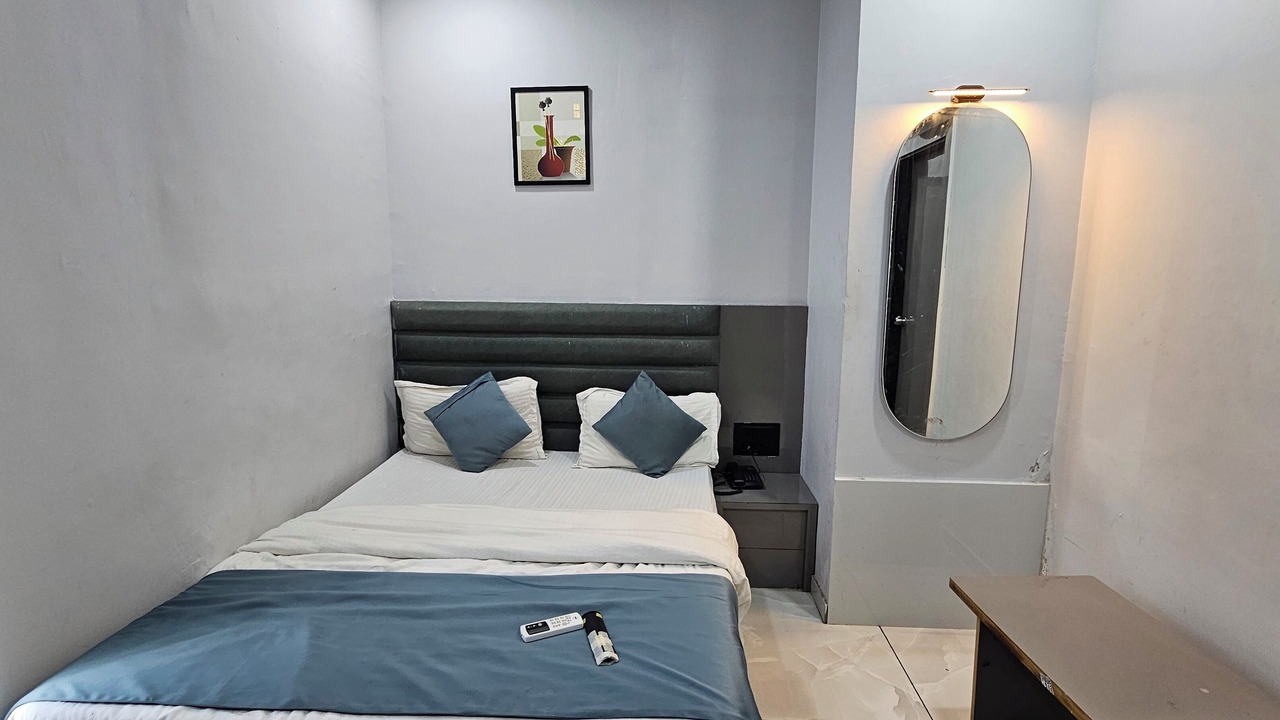 Photo of Bedroom in Gandhinagar