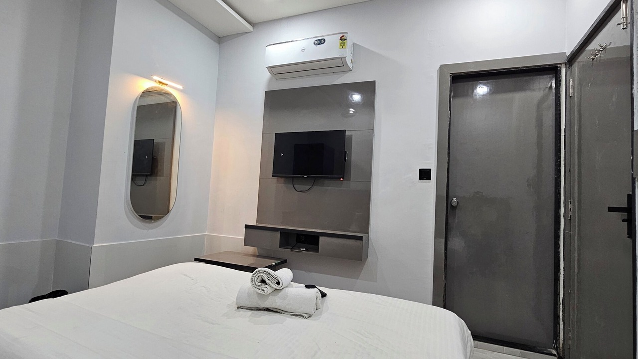 Photo of Bedroom in Gandhinagar