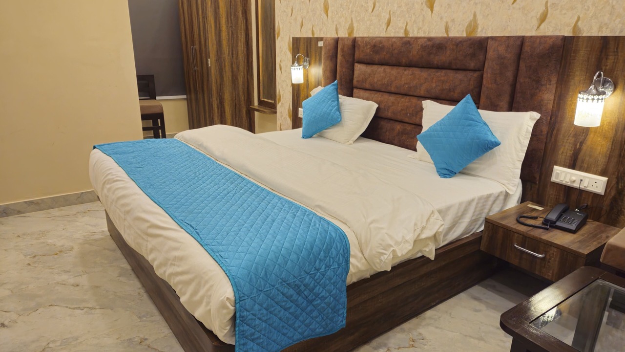 Photo of Bedroom in Mahmoorganj