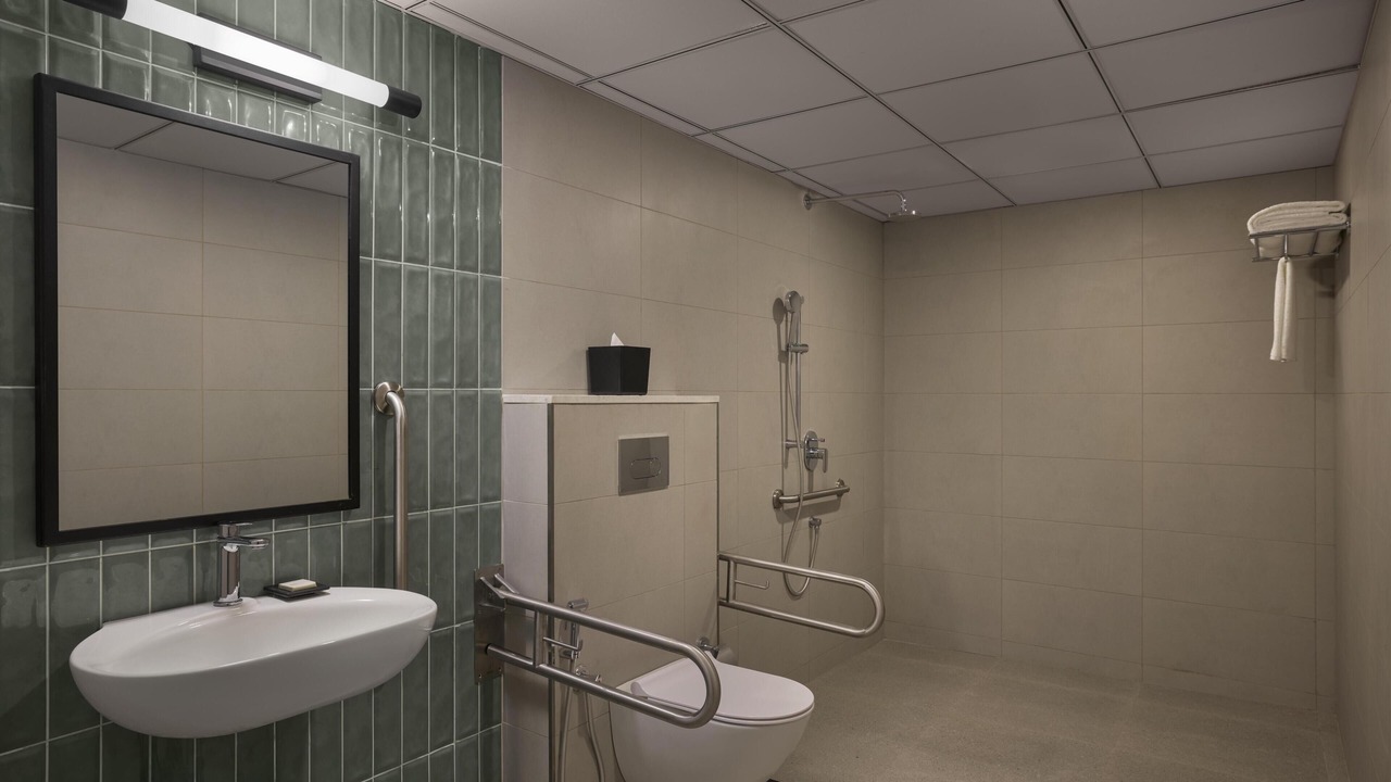 Photo of Bathroom in Kadubeesanahalli