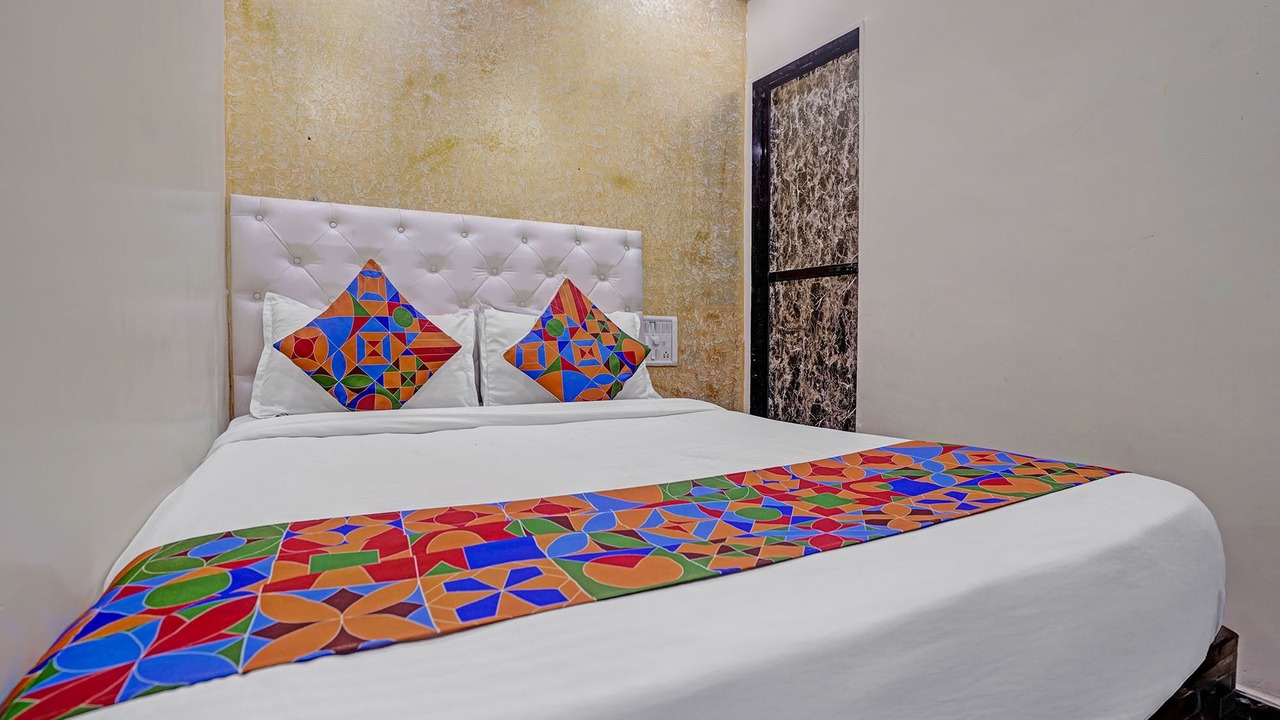 Photo of Bedroom in Parel