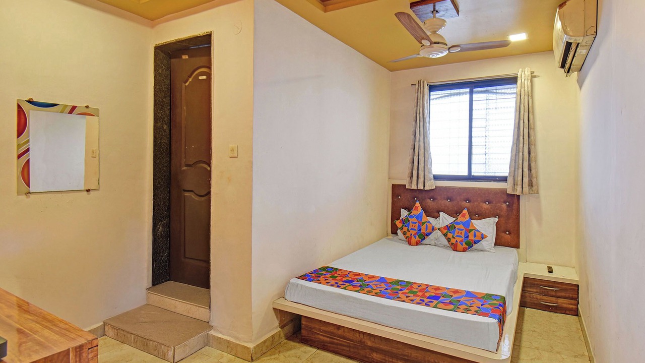 Photo of Bedroom in Alandi