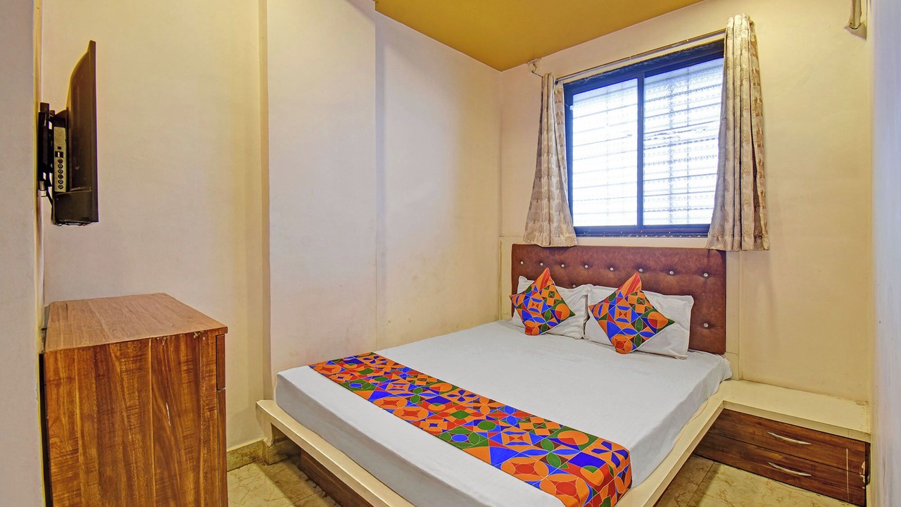 Photo of Bedroom in Alandi