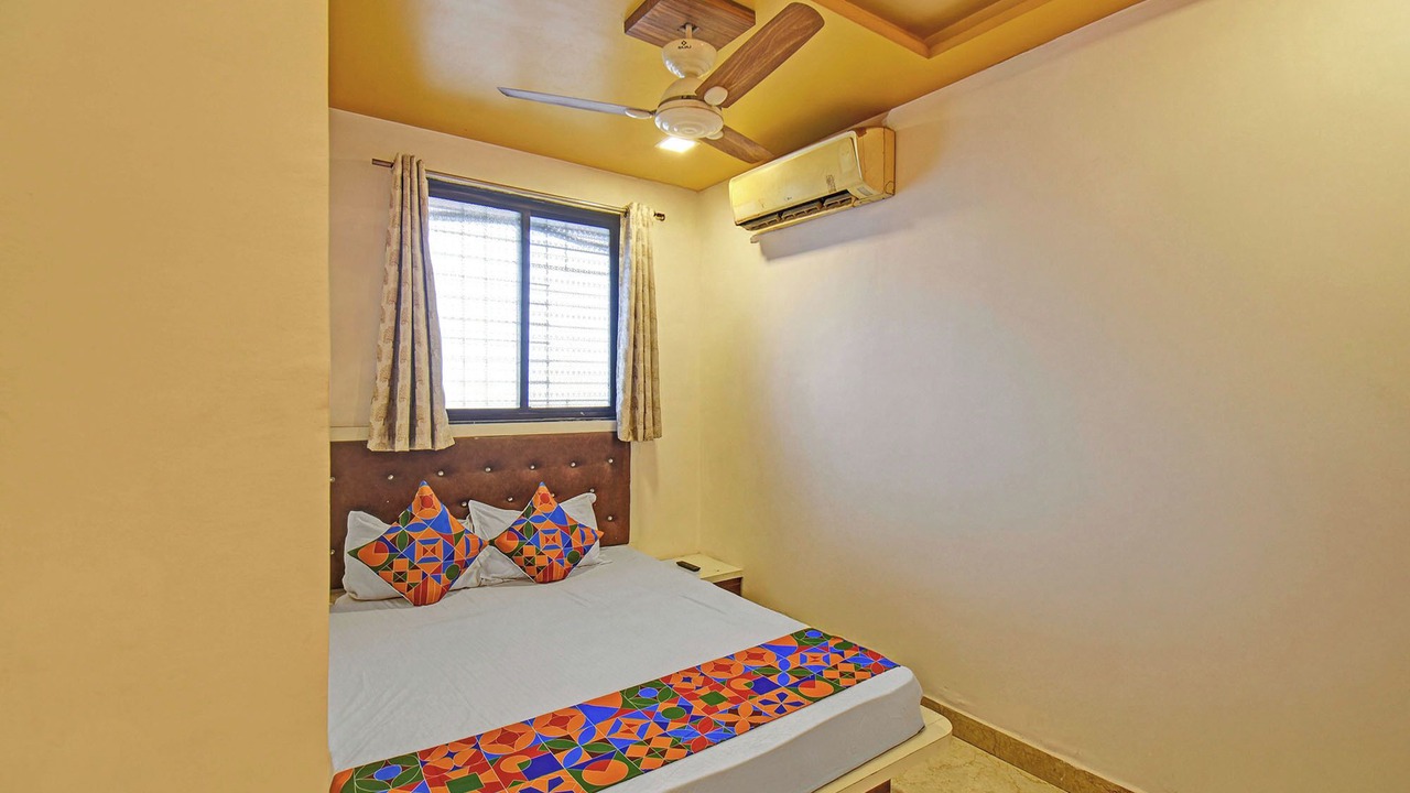 Photo of Bedroom in Alandi