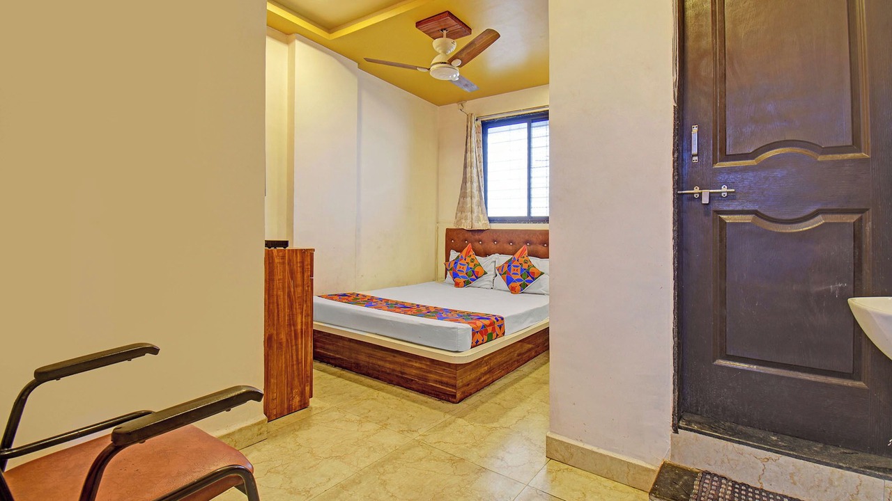Photo of Bedroom in Alandi