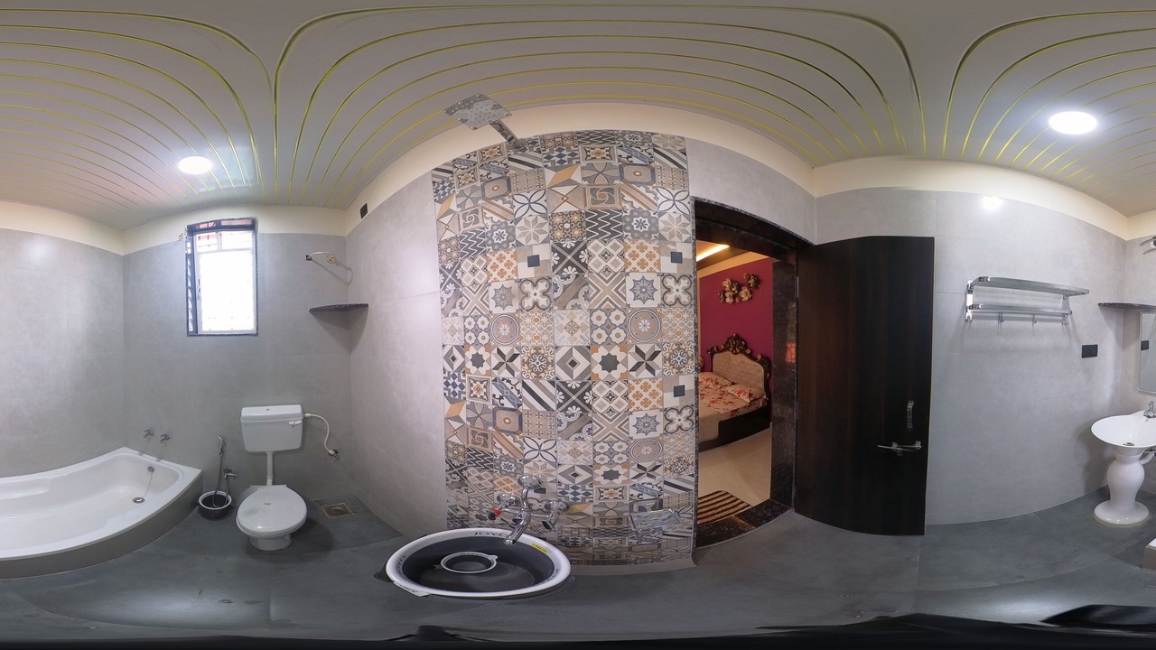 Photo of Bathroom in Mahabaleshwar