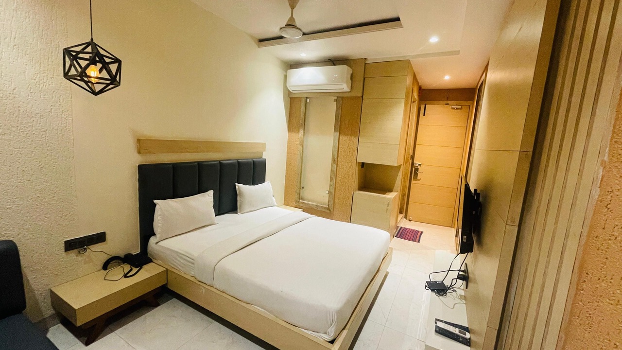 Photo of Bedroom in Bhopal