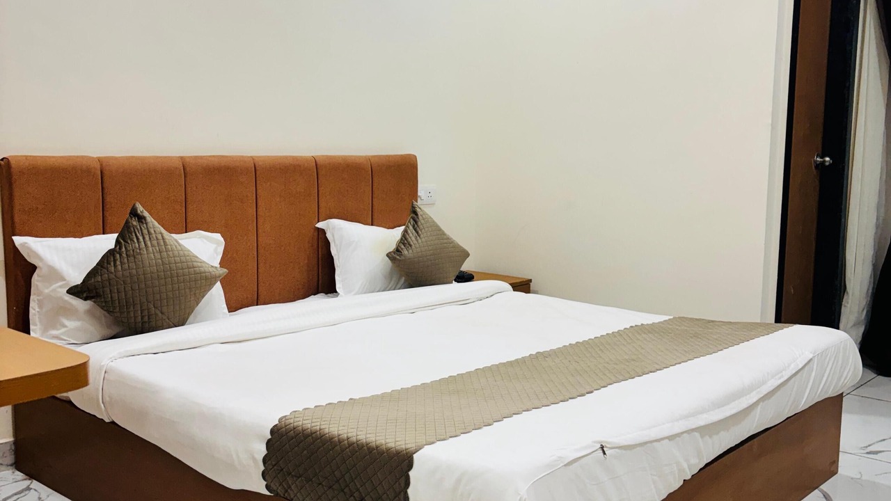 Photo of Bedroom in Bhopal