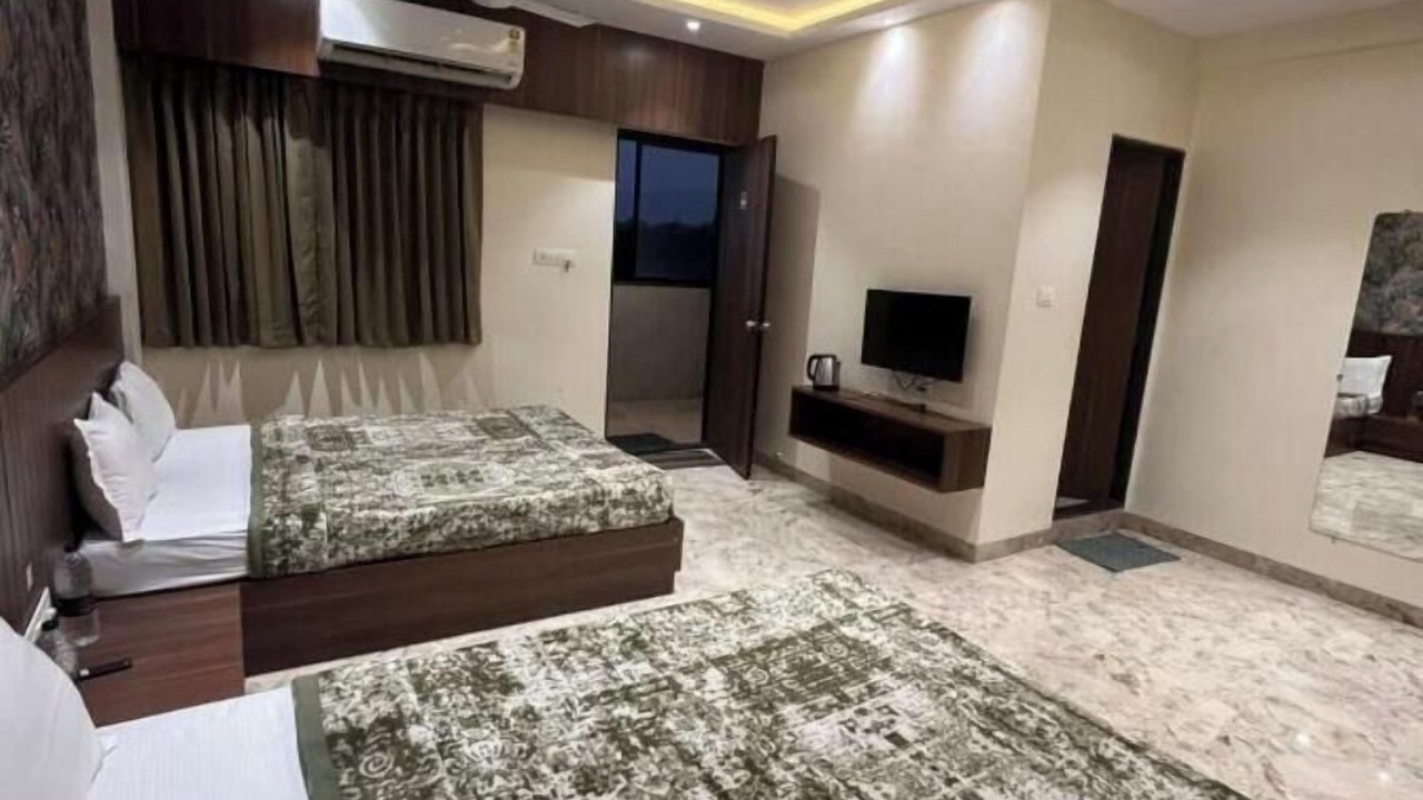 Photo of Bedroom in Daulatabad