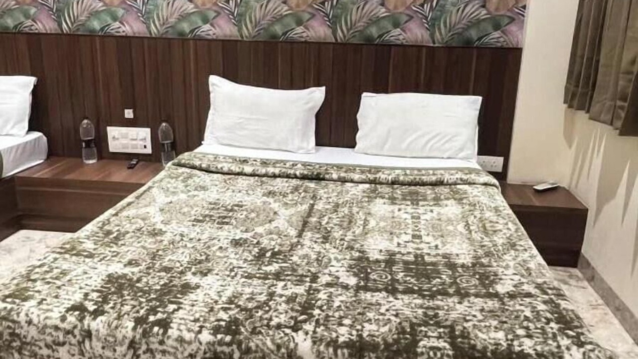 Photo of Bedroom in Daulatabad