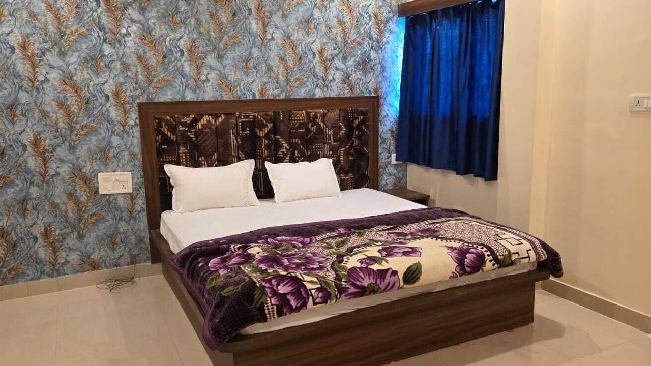 Photo of Bedroom in Bodh Gaya