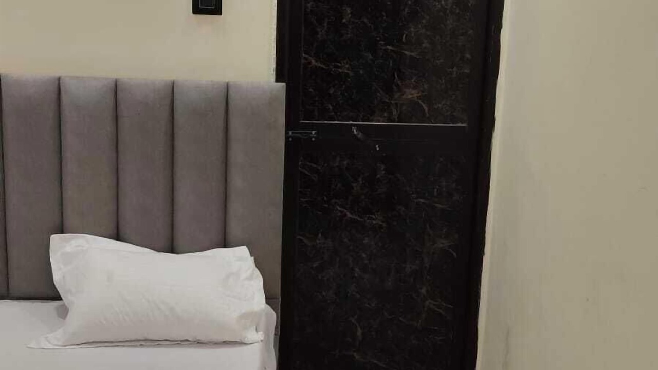 Photo of Bedroom in Danapur