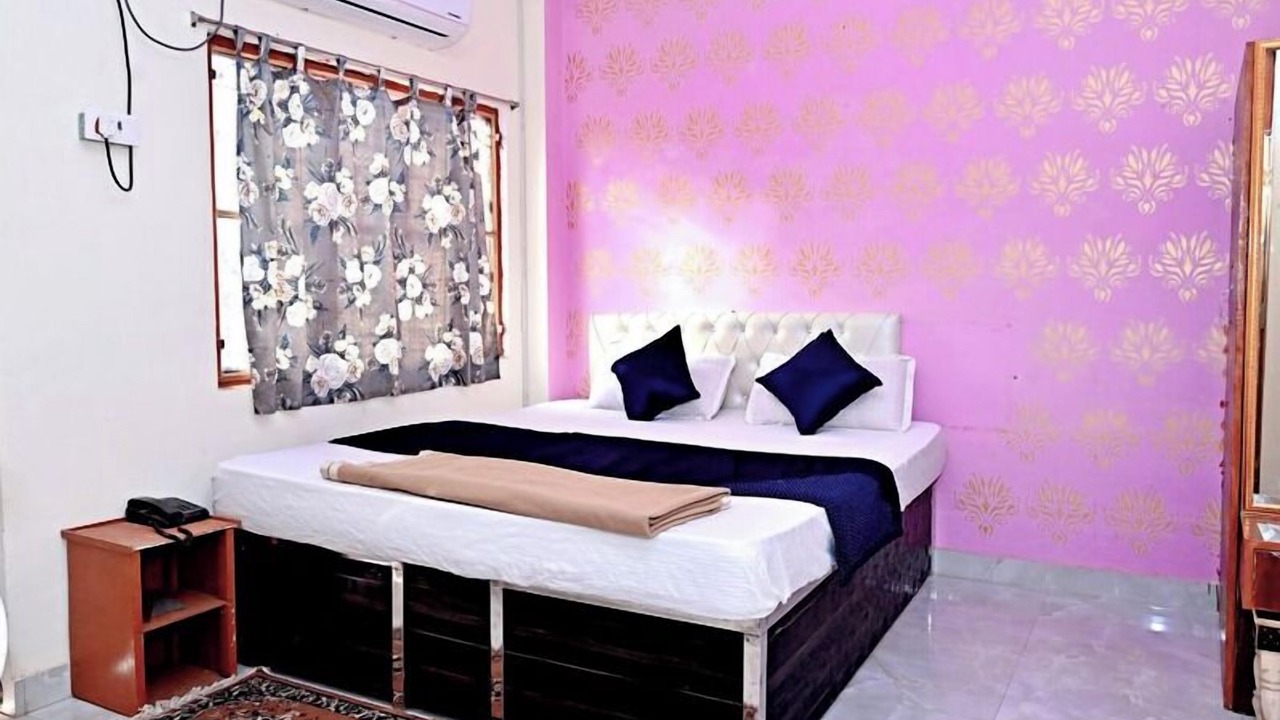 Photo of Bedroom in Phulpur