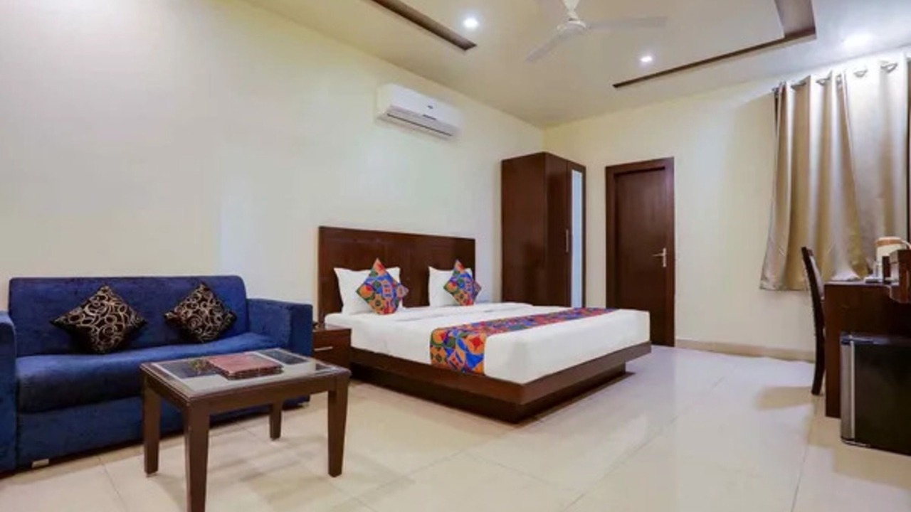 Photo of Bedroom in Bhopal