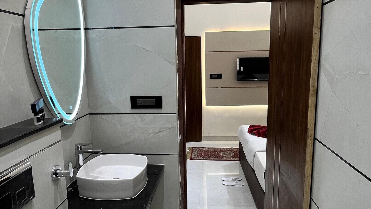 Photo of Bathroom in Taj Ganj