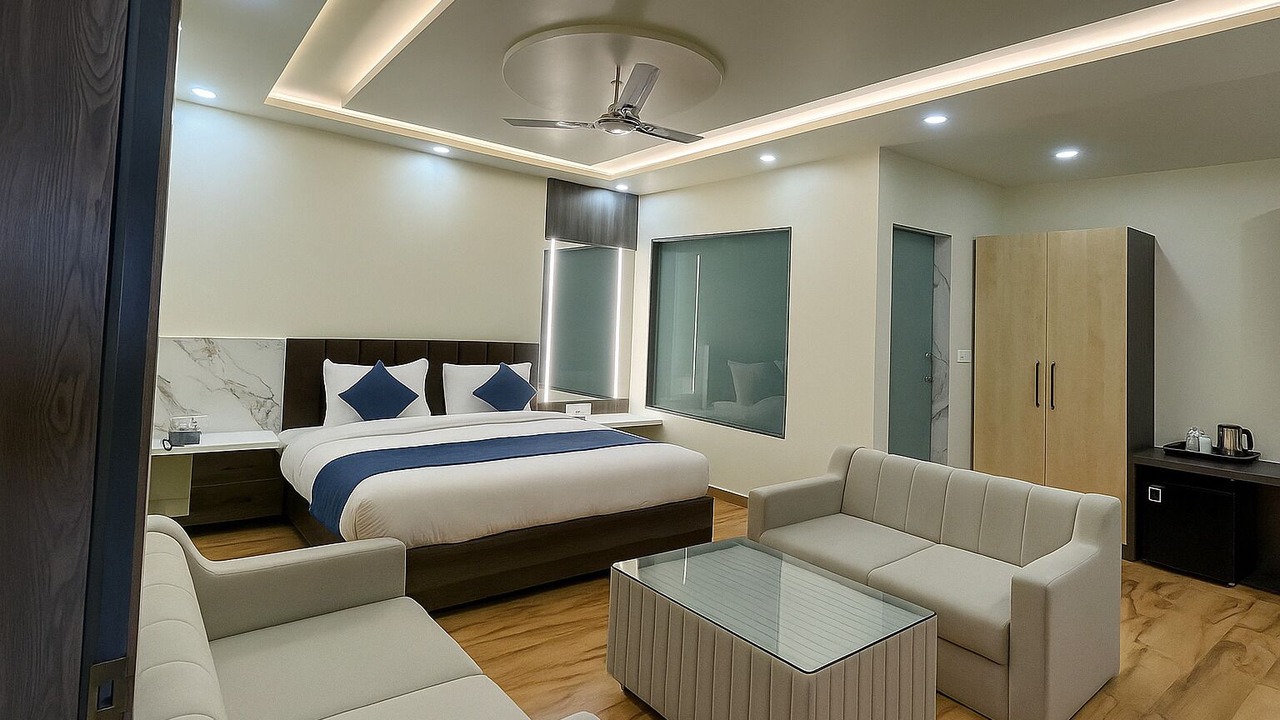 Photo of Bedroom in Alambagh