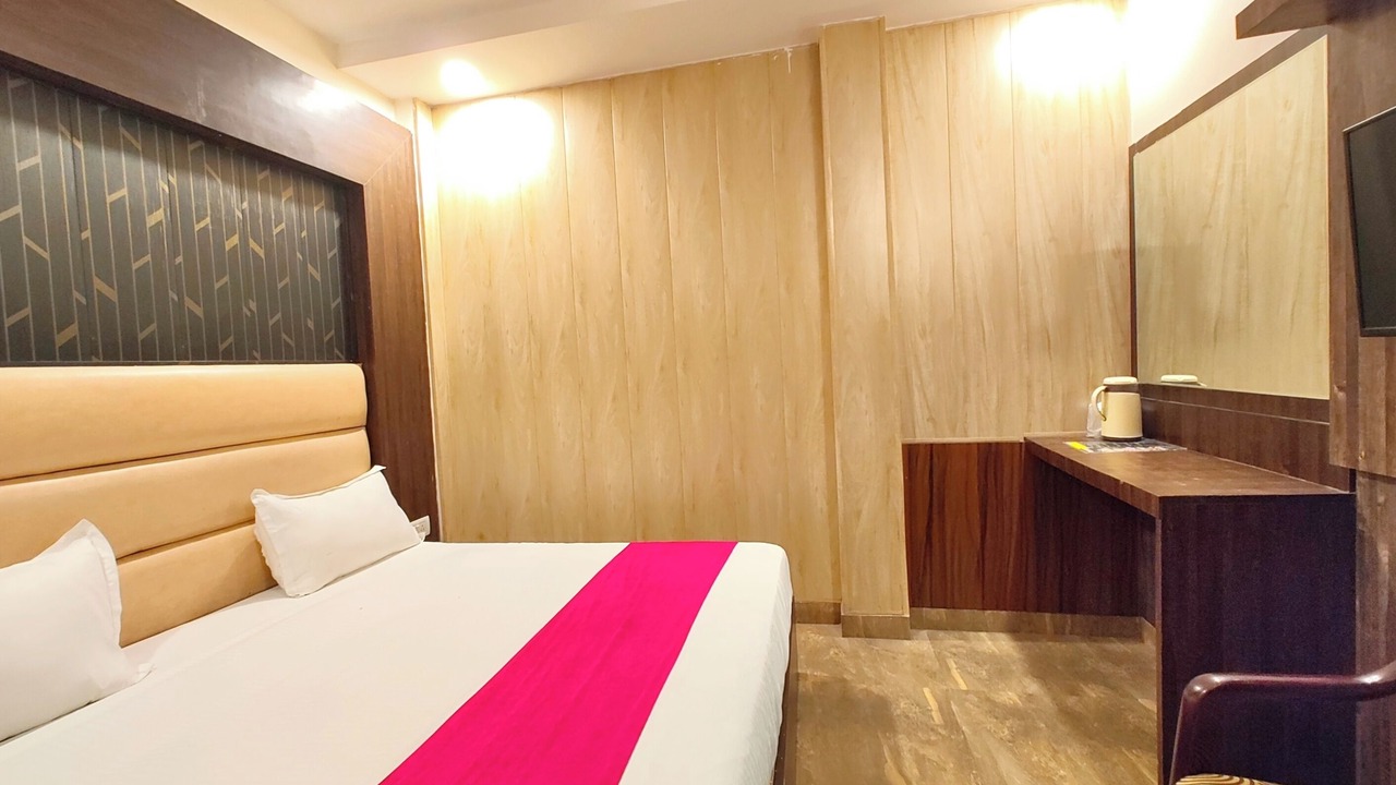 Photo of Bedroom in Charbagh
