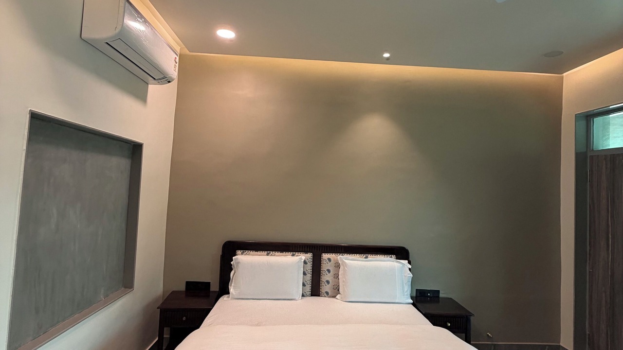 Photo of Bedroom in Mount Abu