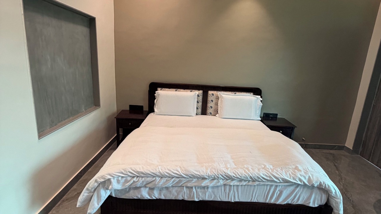 Photo of Bedroom in Mount Abu