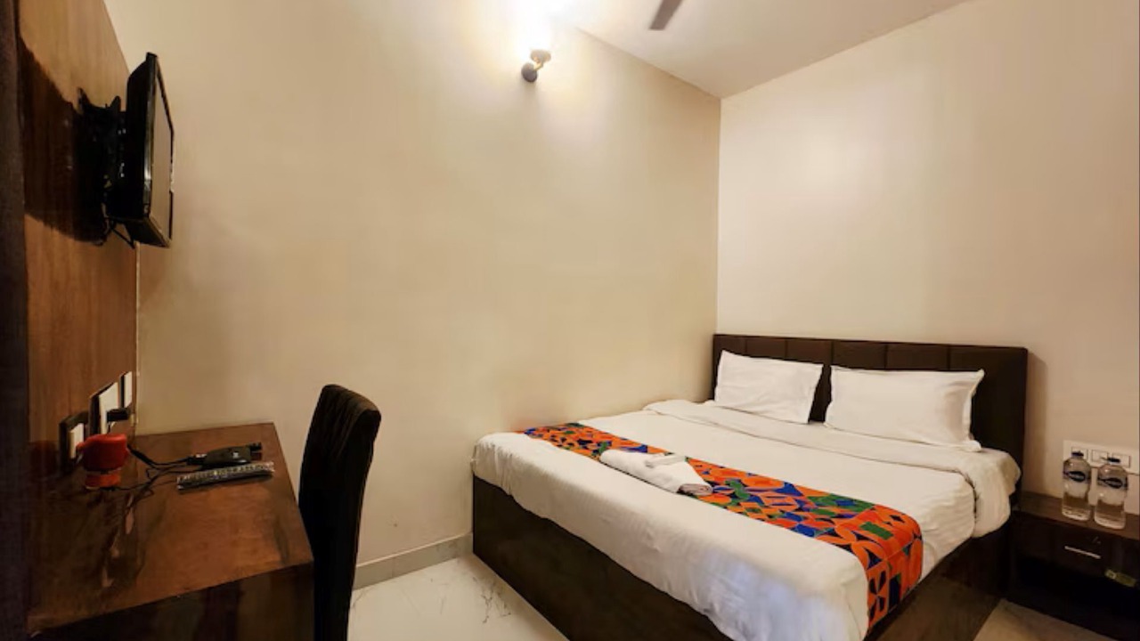 Photo of Bedroom in Kalighat