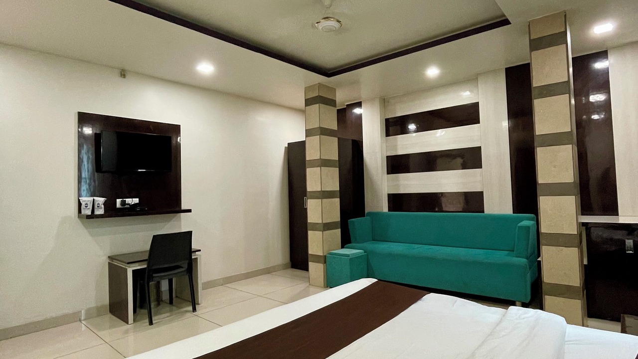 Photo of Bedroom in Bhopal