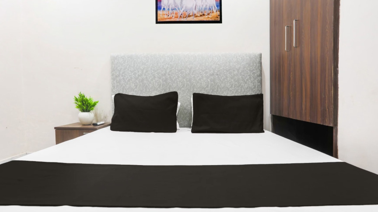 Photo of Bedroom in Allahabad
