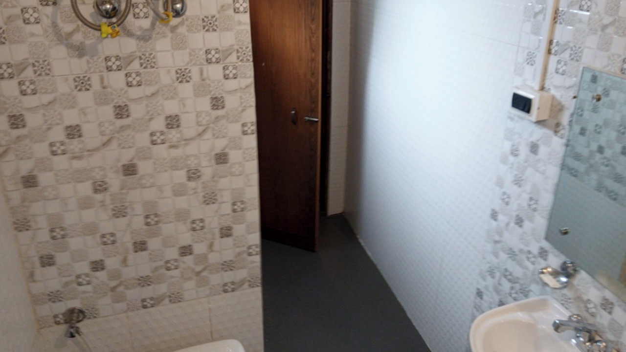 Photo of Bathroom in Kurseong