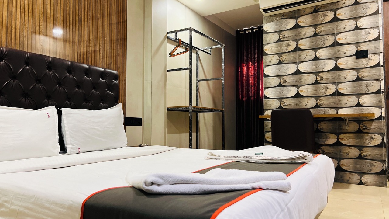 Photo of Bedroom in Marol