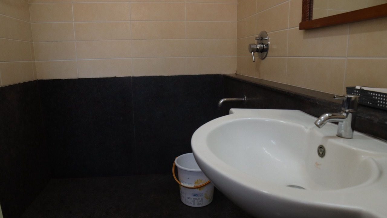 Photo of Bathroom in Tiruchirappalli