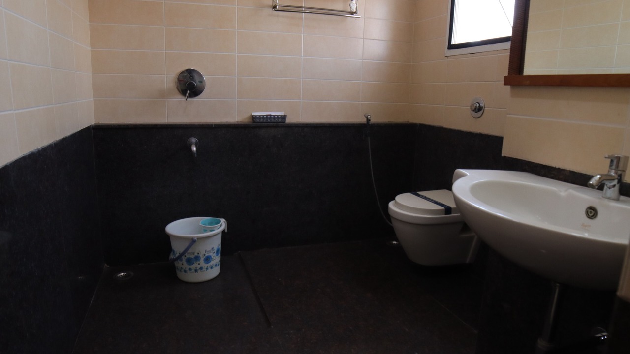 Photo of Bathroom in Tiruchirappalli
