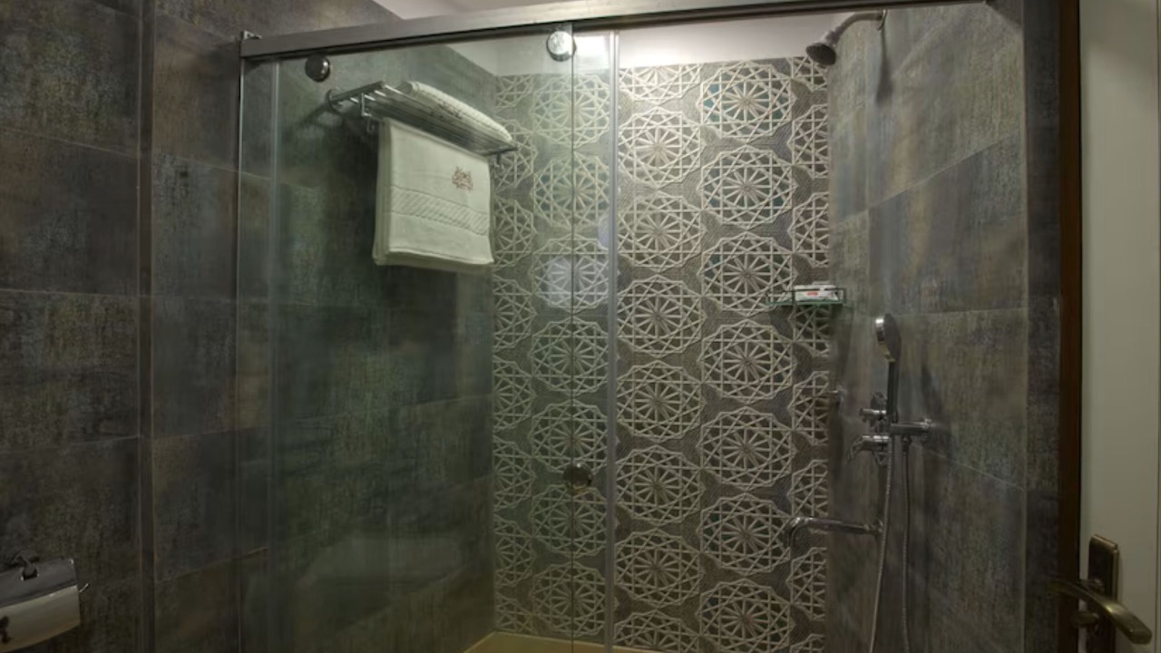Photo of Bathroom in Park Street