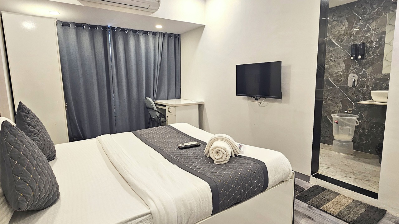 Photo of Bedroom in Kandivali East