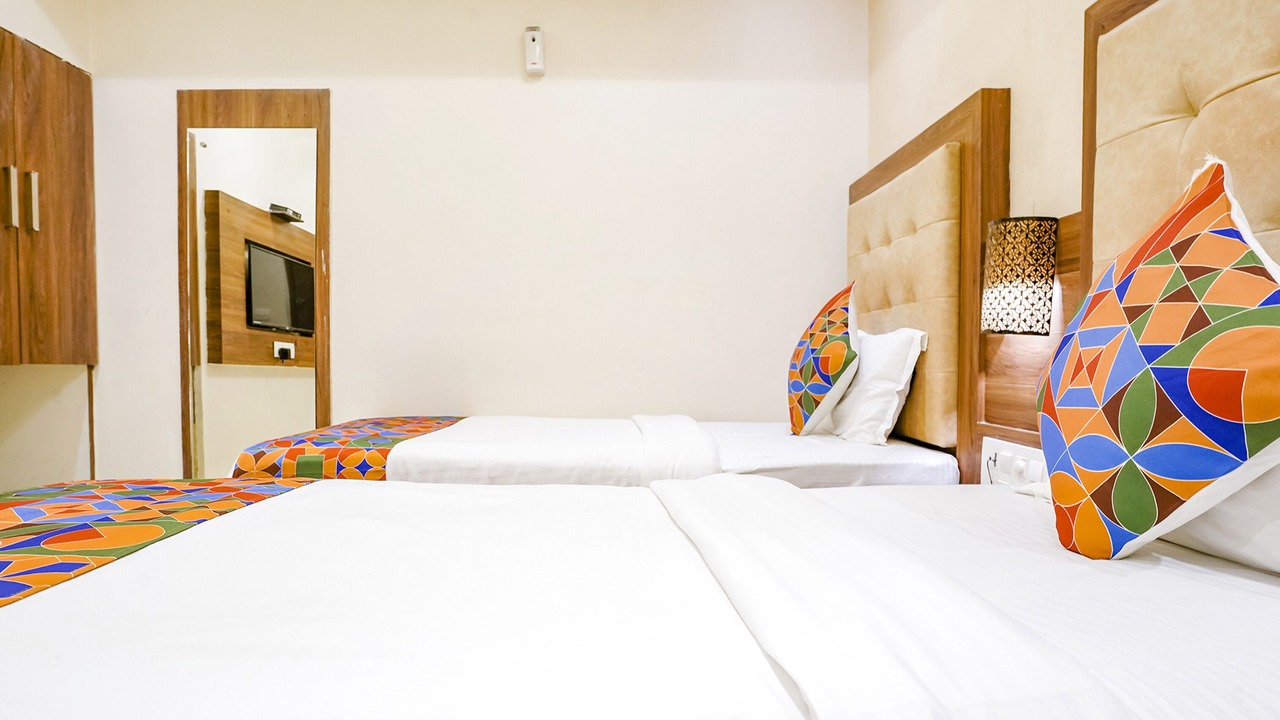 Photo of Bedroom in Prabhadevi