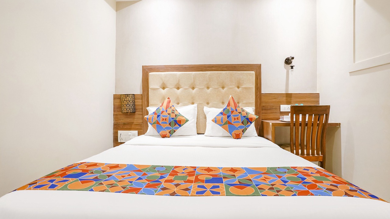 Photo of Bedroom in Prabhadevi