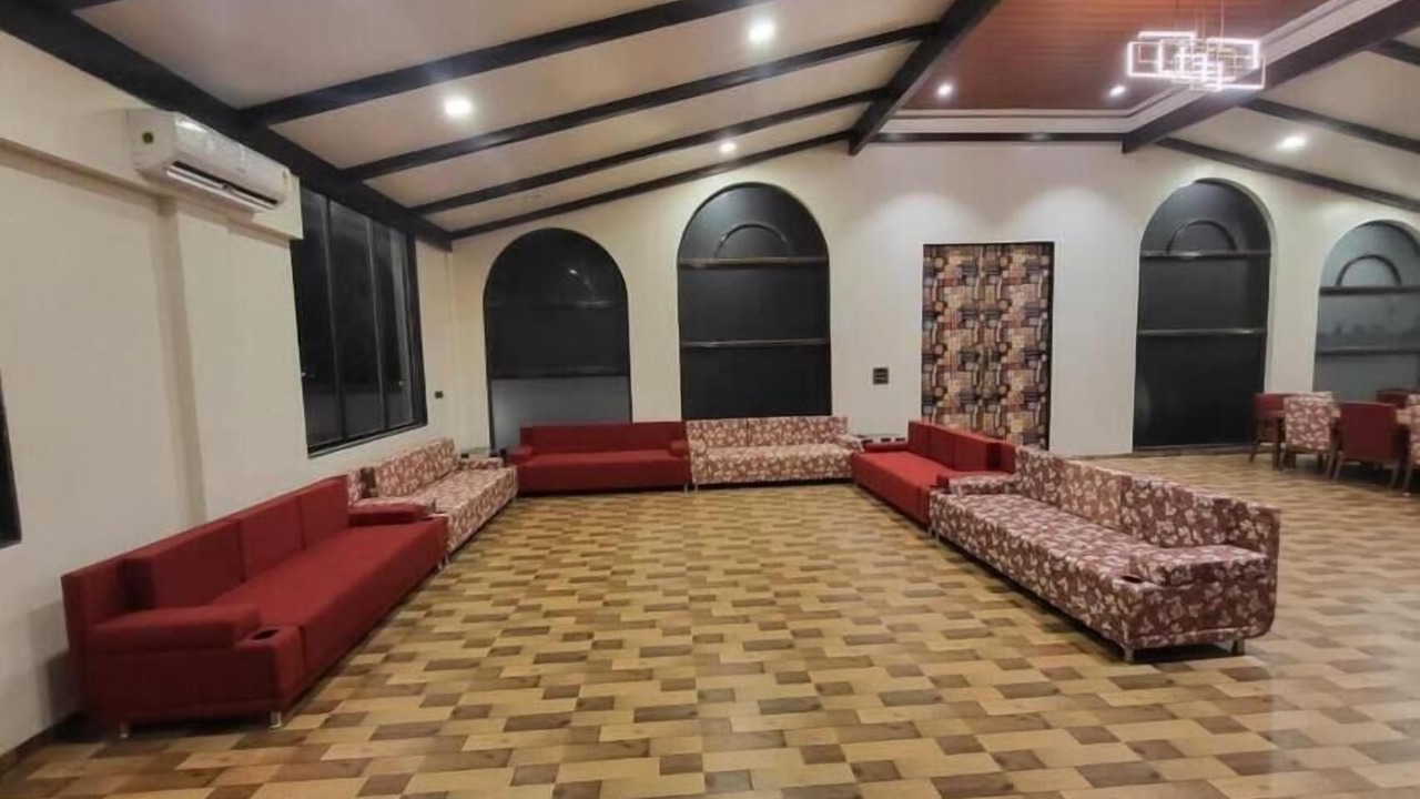 Photo of Livingroom in Khalapur