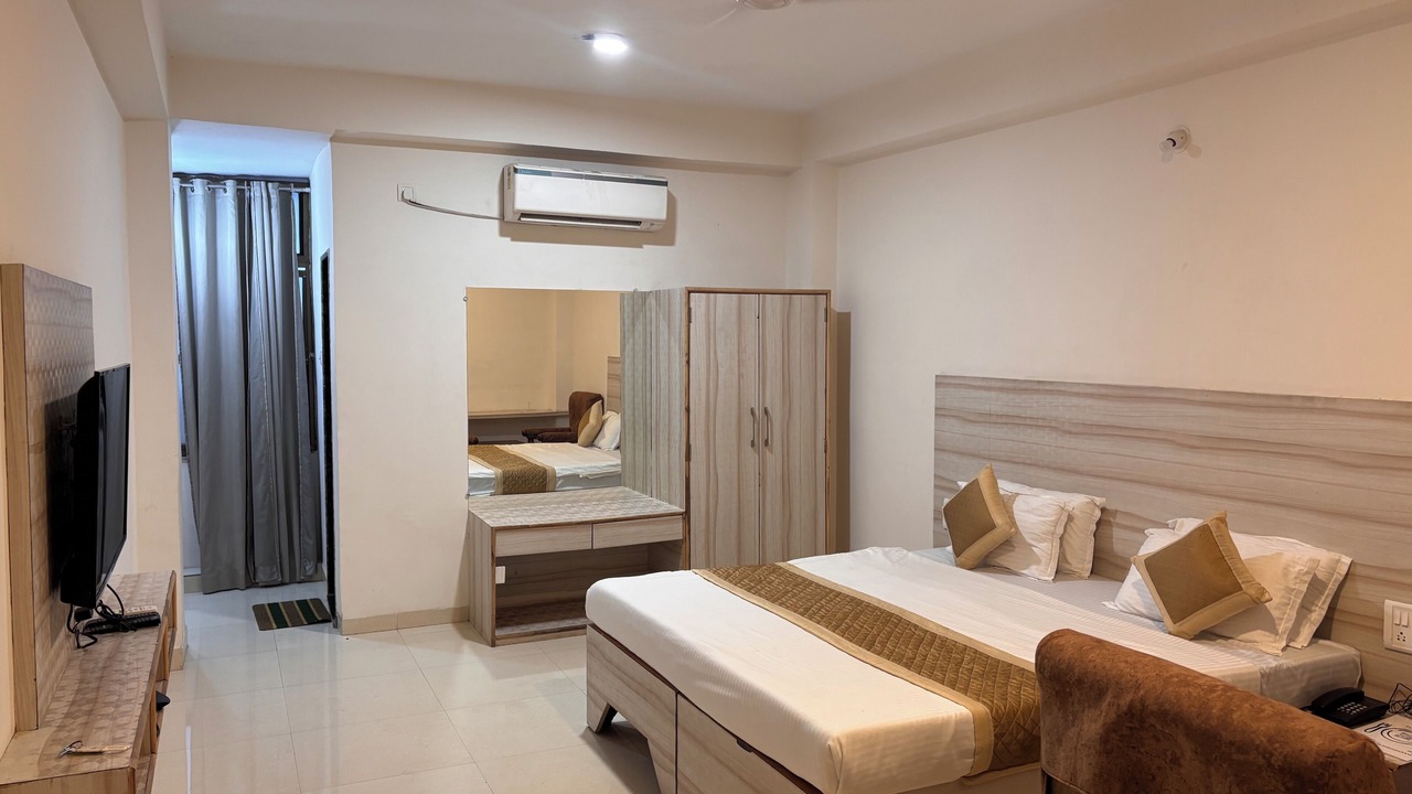 Photo of Bedroom in Jabalpur