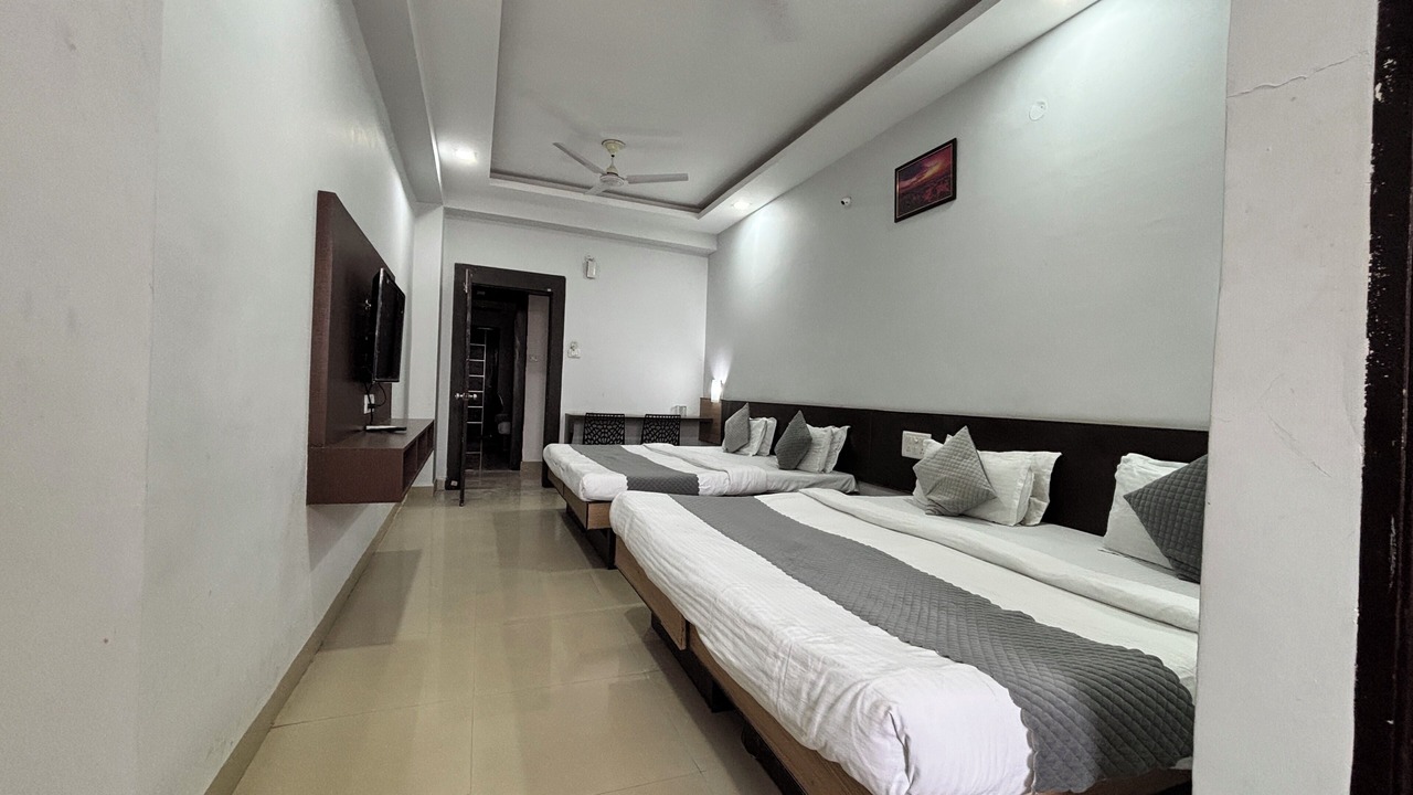 Photo of Bedroom in Jabalpur