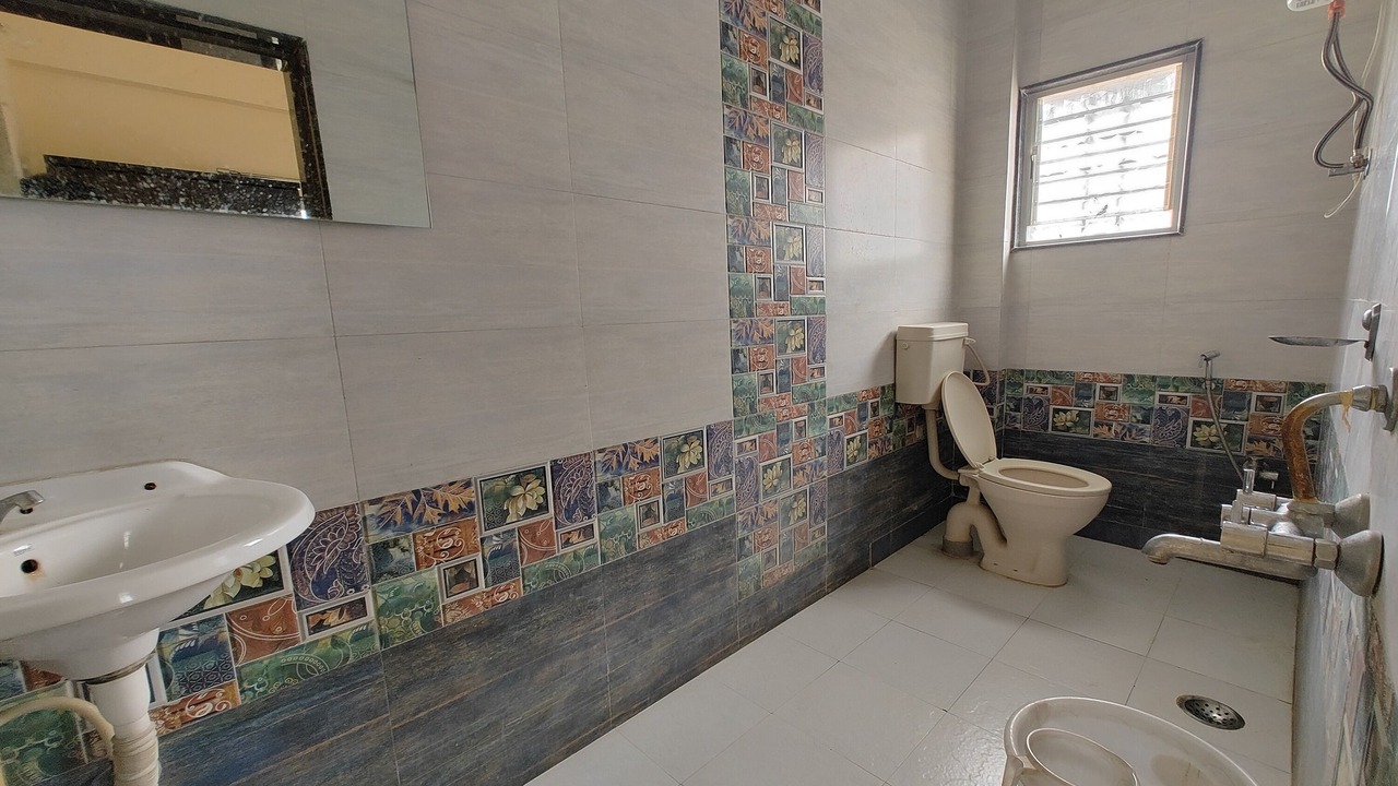 Photo of Bathroom in Dighi