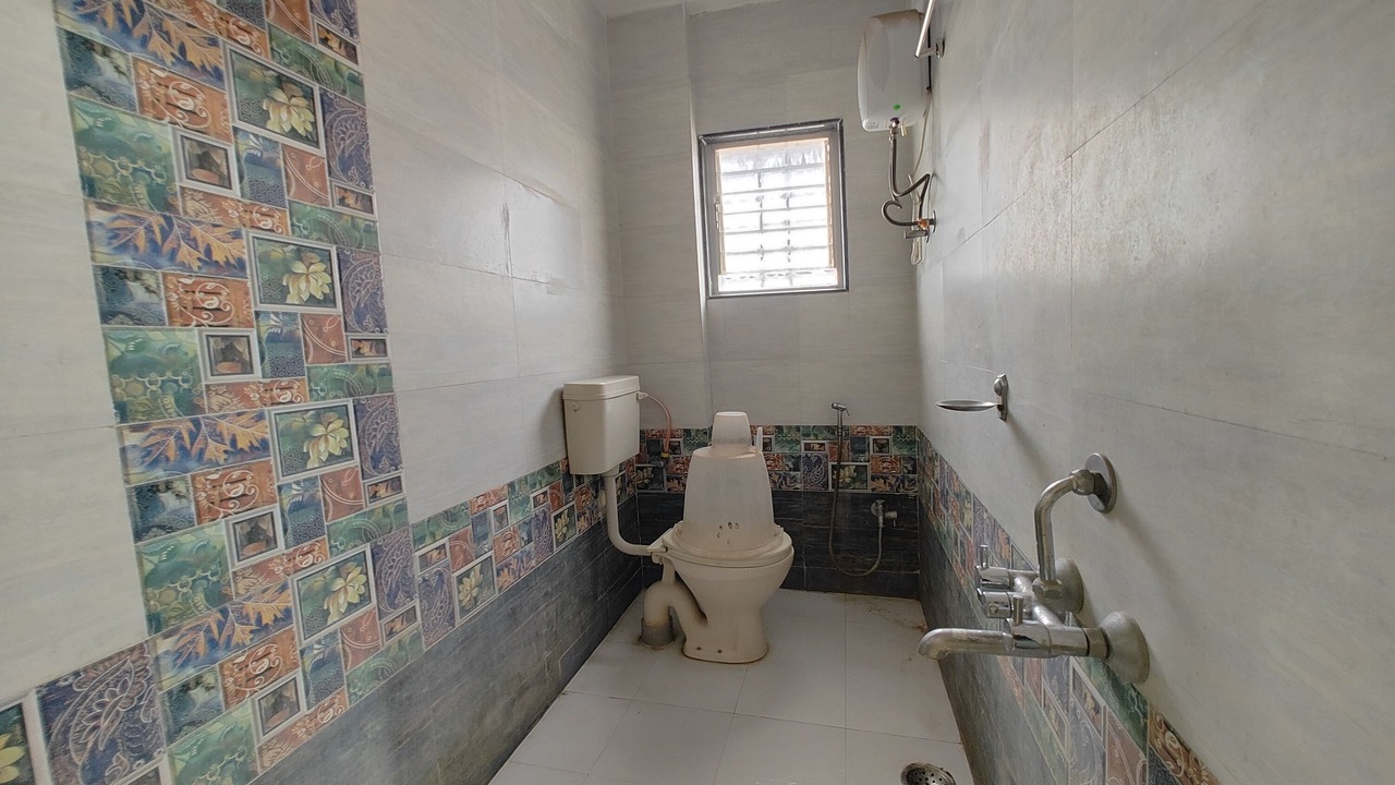 Photo of Bathroom in Dighi