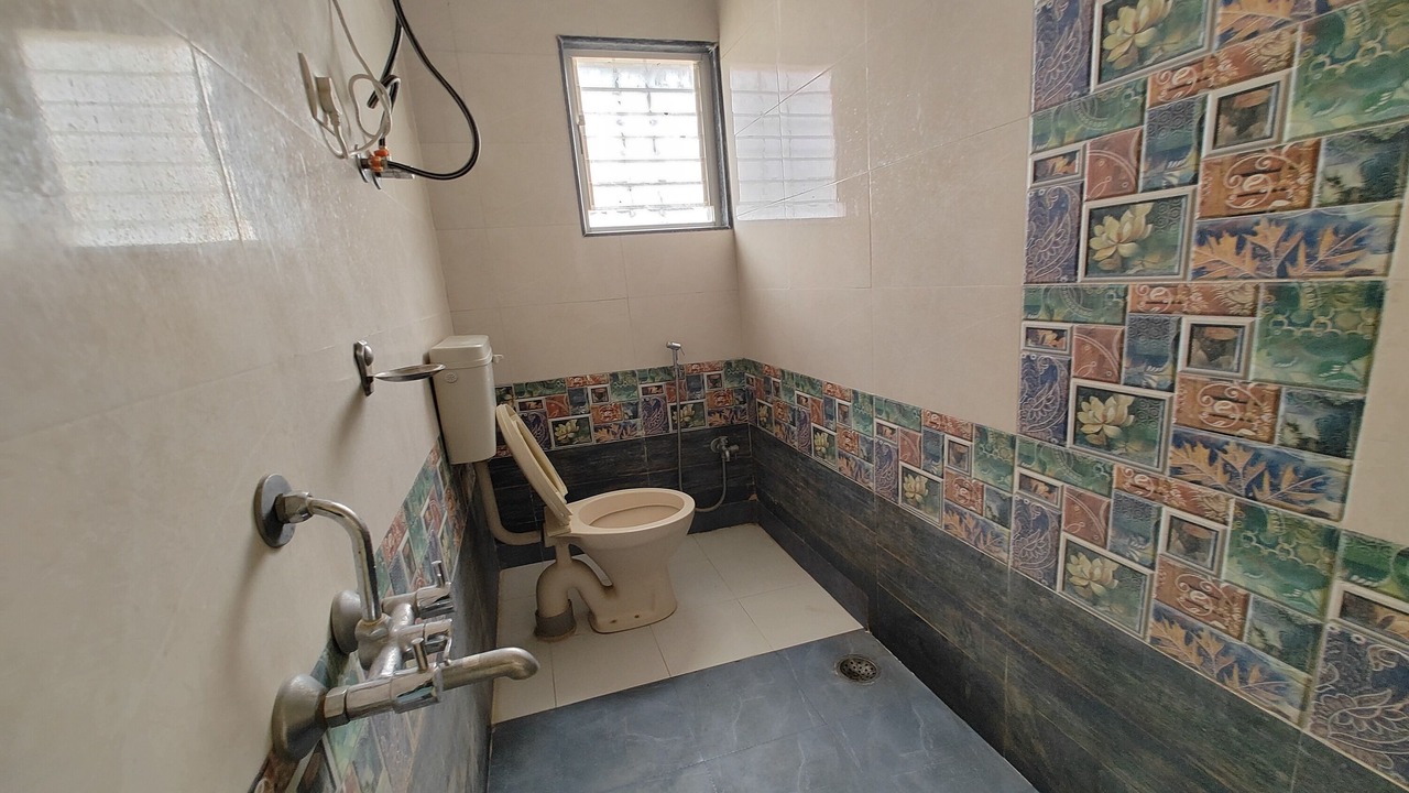 Photo of Bathroom in Dighi