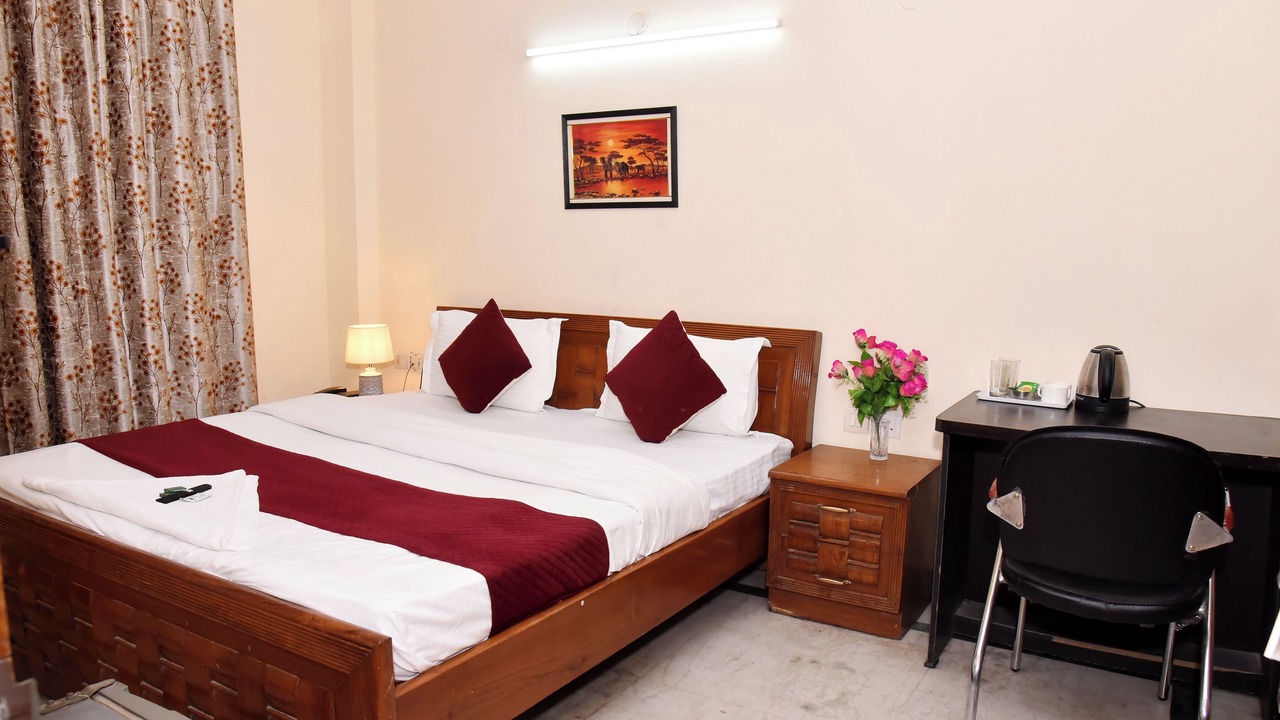 Photo of Bedroom in Sector 14