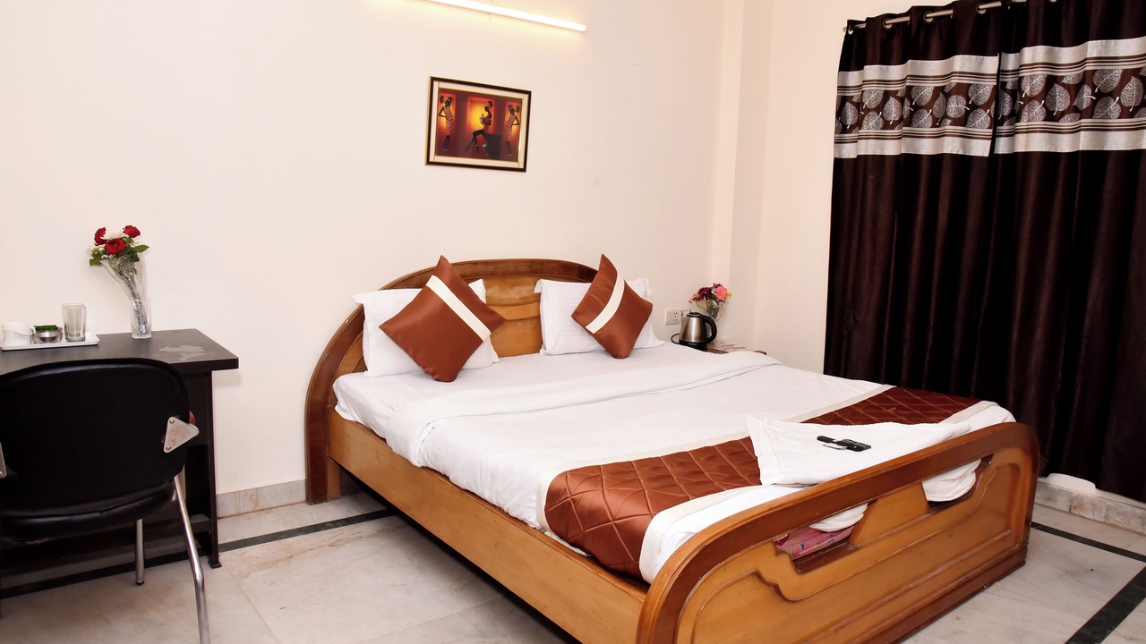 Photo of Bedroom in Sector 14