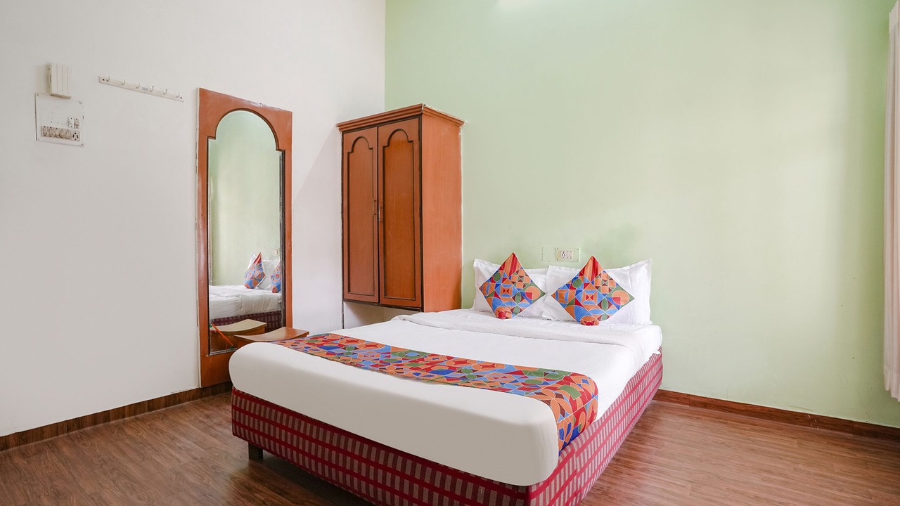 Photo of Bedroom in Maliwada