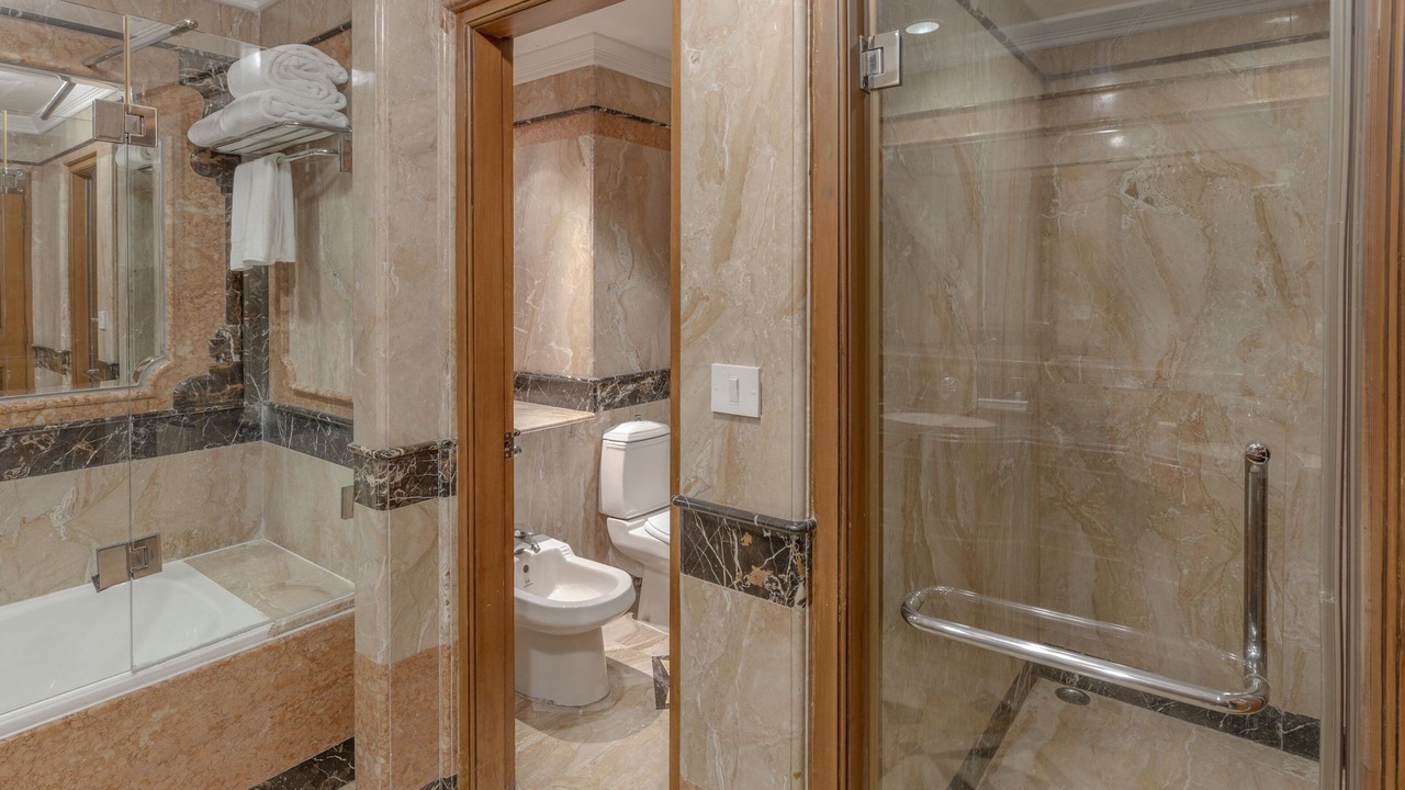 Photo of Bathroom in Guindy