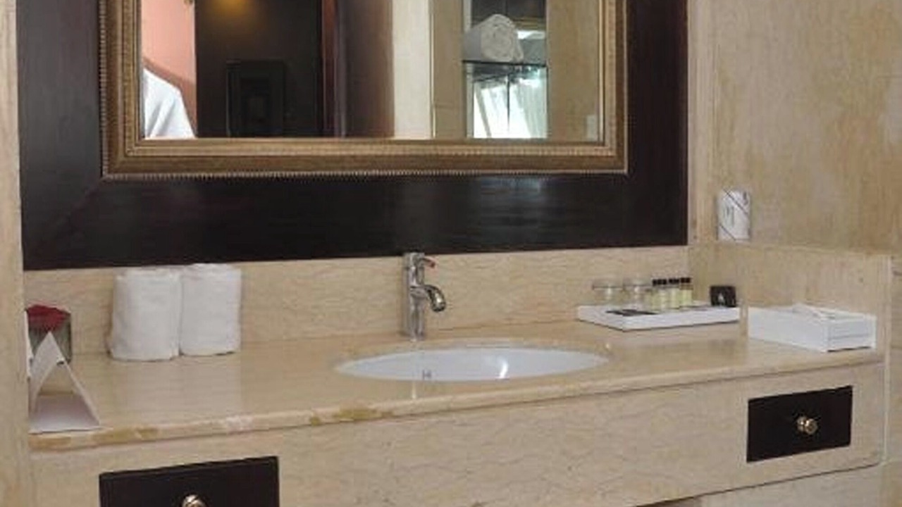 Photo of Bathroom in Barakhamba