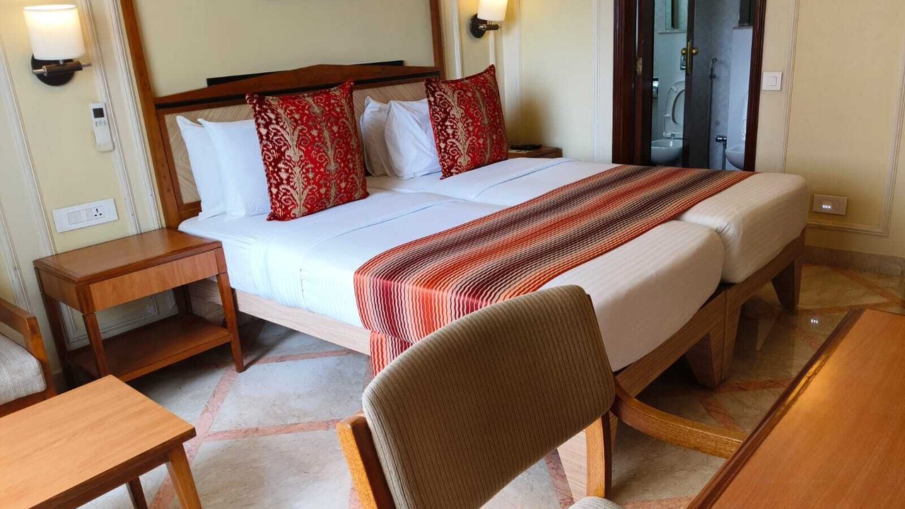 Photo of Bedroom in Prabhadevi