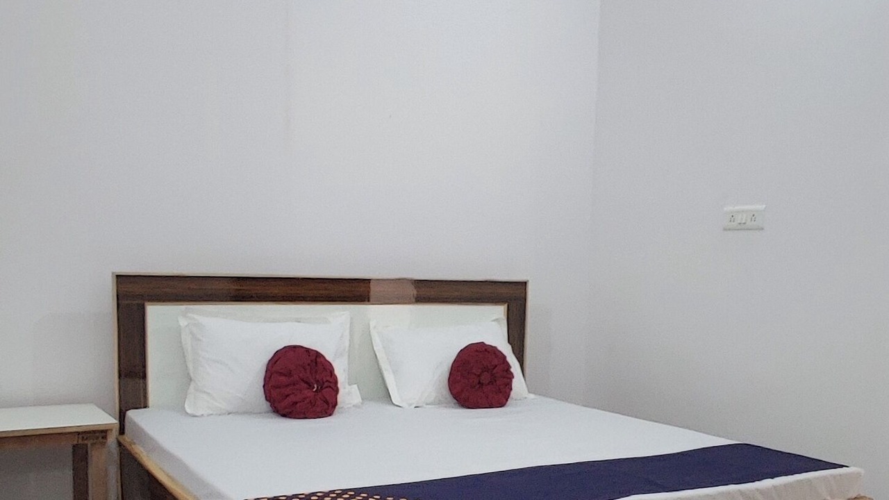 Photo of Bedroom in Sarnath